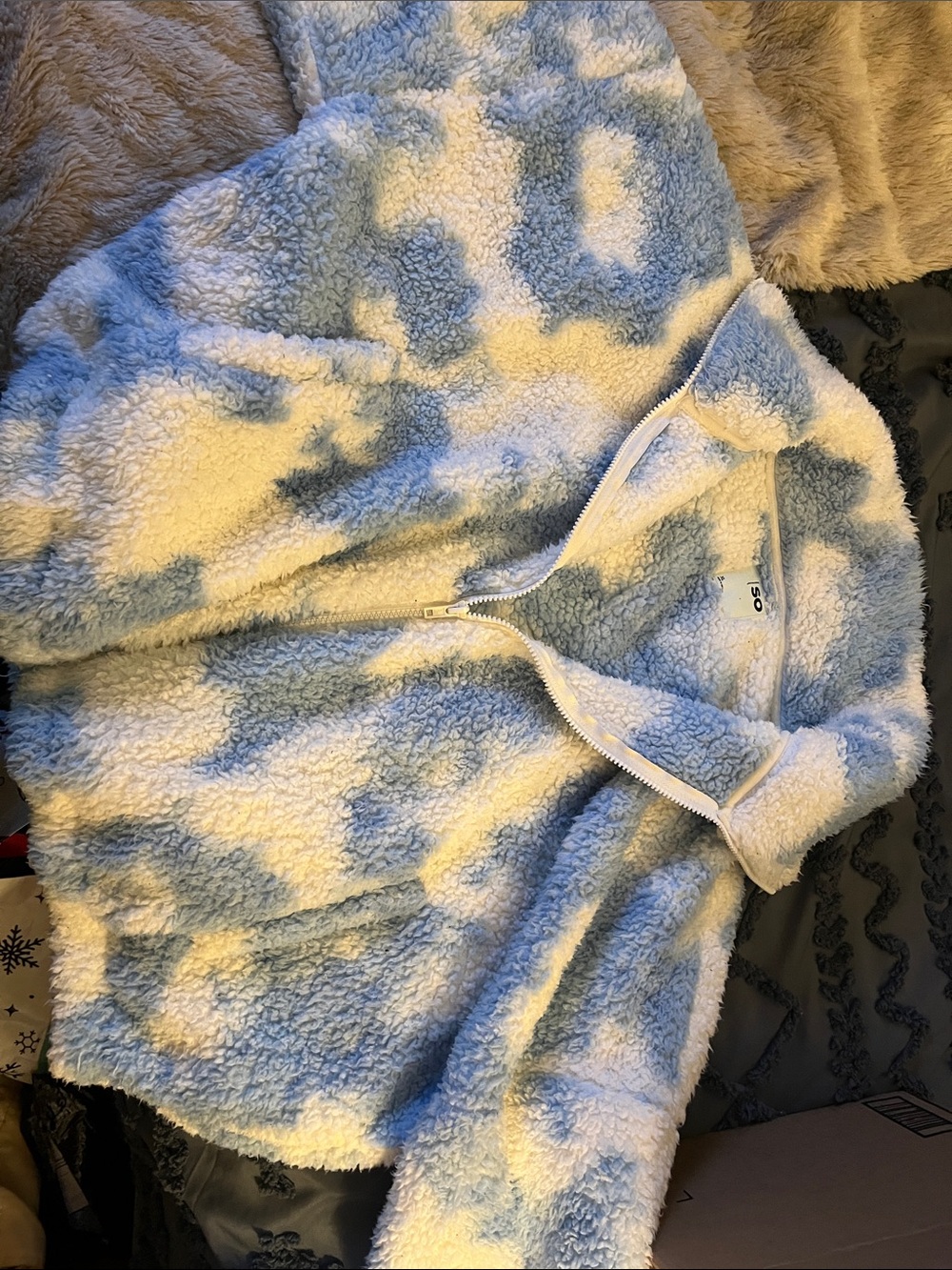 Cozy Blue & White Teddy Jacket - Zipper Front